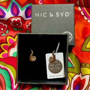 Nic & Syd earrings made with Swarovski crystals